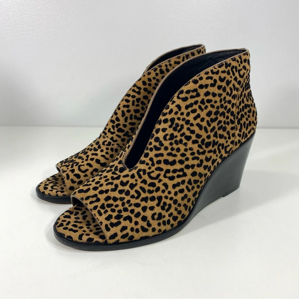 1. State Eren Cheetah Print Tan Suede Leather V Cut Vamp Peep Toe Wedges Heels 9